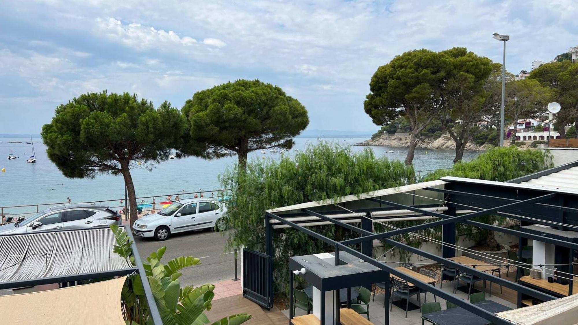 Precioso Apartamento Moderno En Primera Linea Del Mar Av-11 Roses Eksteriør bilde