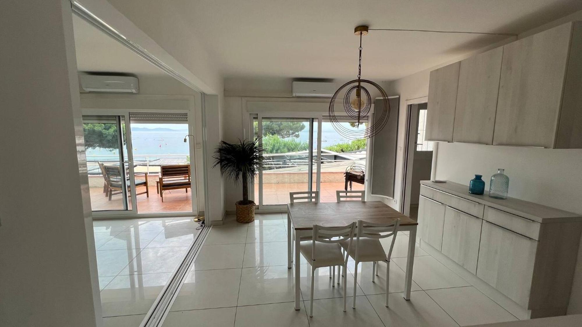 Precioso Apartamento Moderno En Primera Linea Del Mar Av-11 Roses Eksteriør bilde