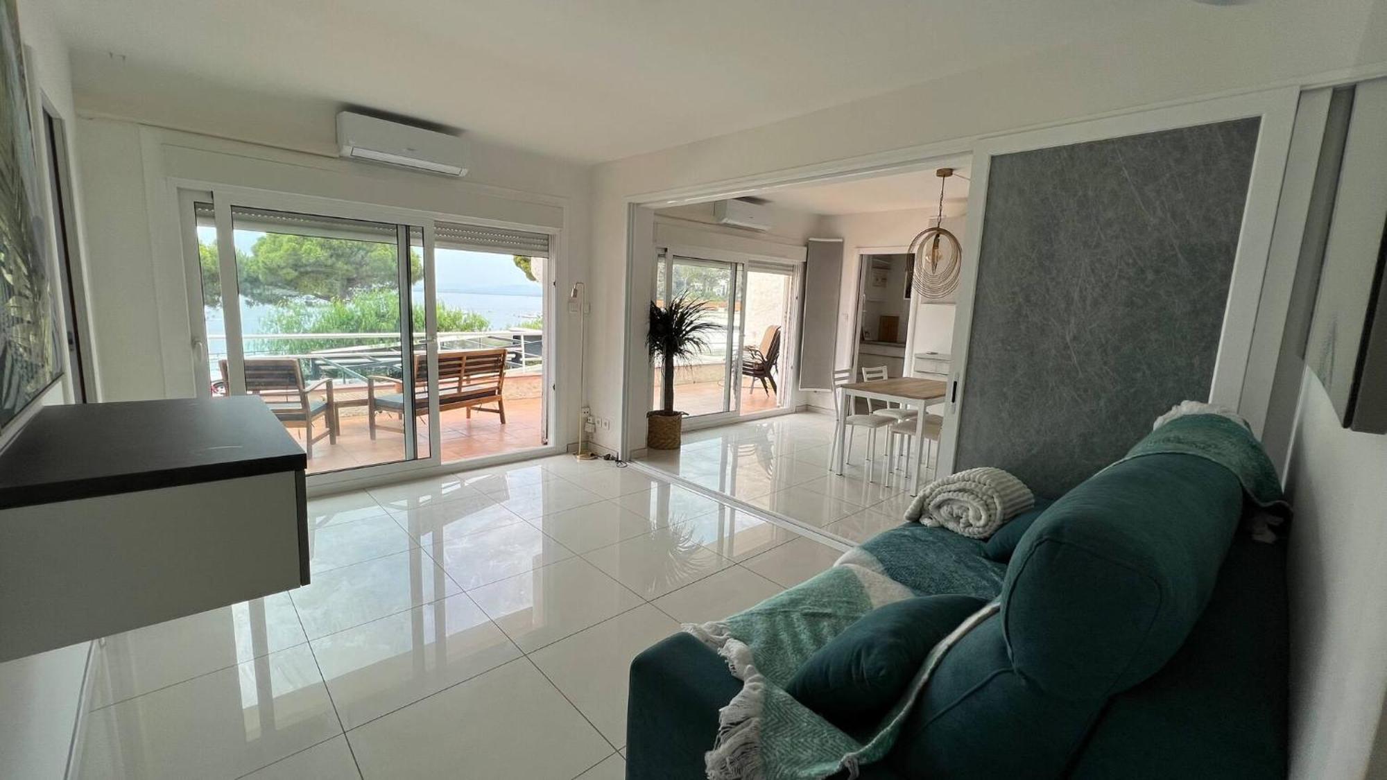 Precioso Apartamento Moderno En Primera Linea Del Mar Av-11 Roses Eksteriør bilde